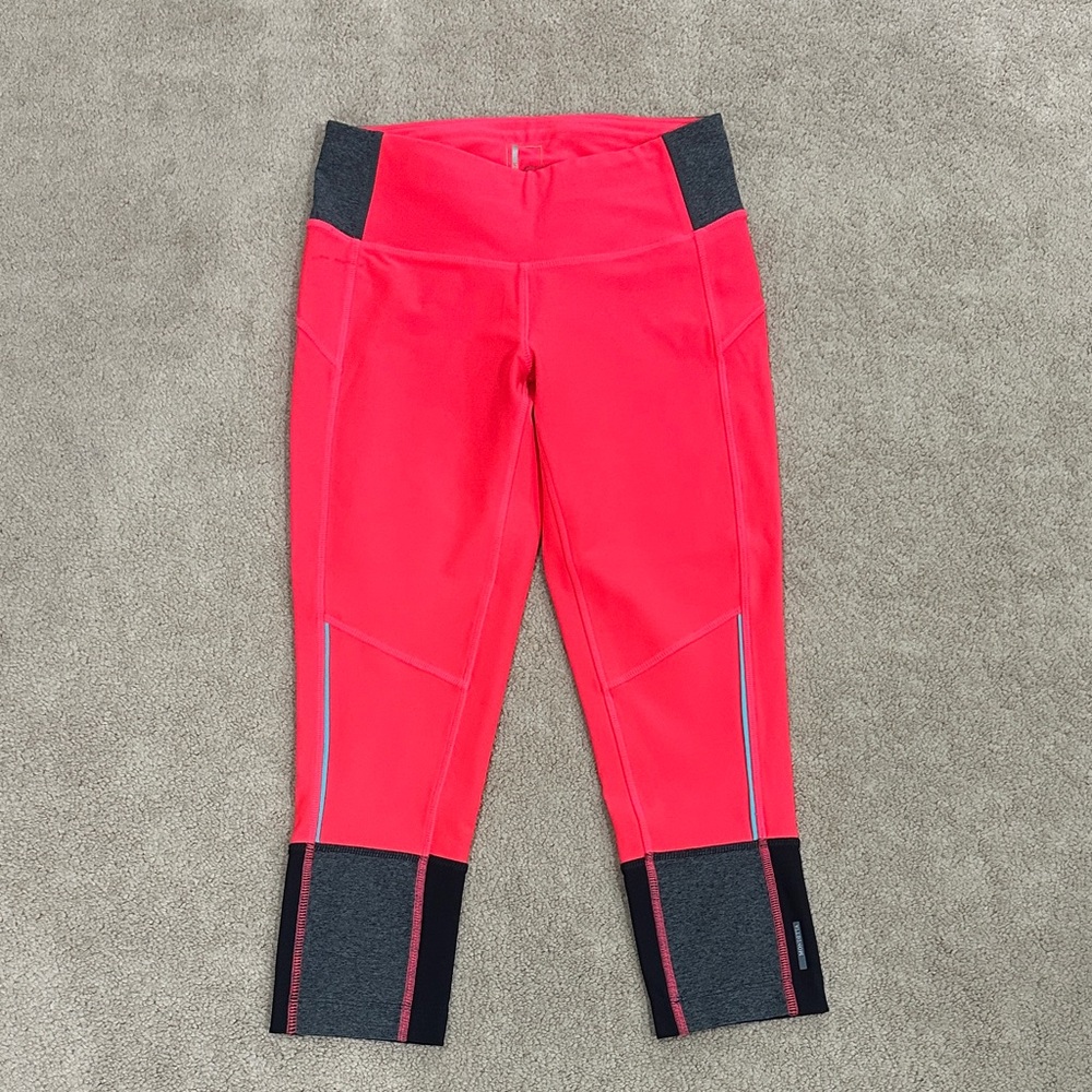 Mondetta Coral Capri Leggings